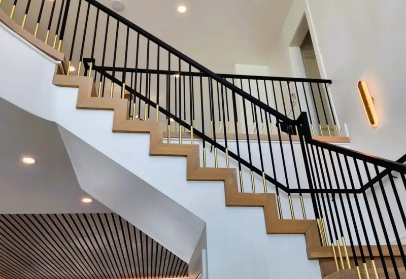 Custom Metal Stair Railings vs Traditional Options: Benefits and What to Know Before Installing